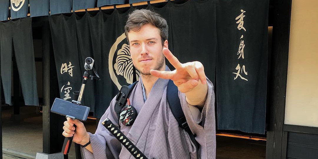 Who is streamer JakenbakeLIVE? Wiki, girlfriend, height, age