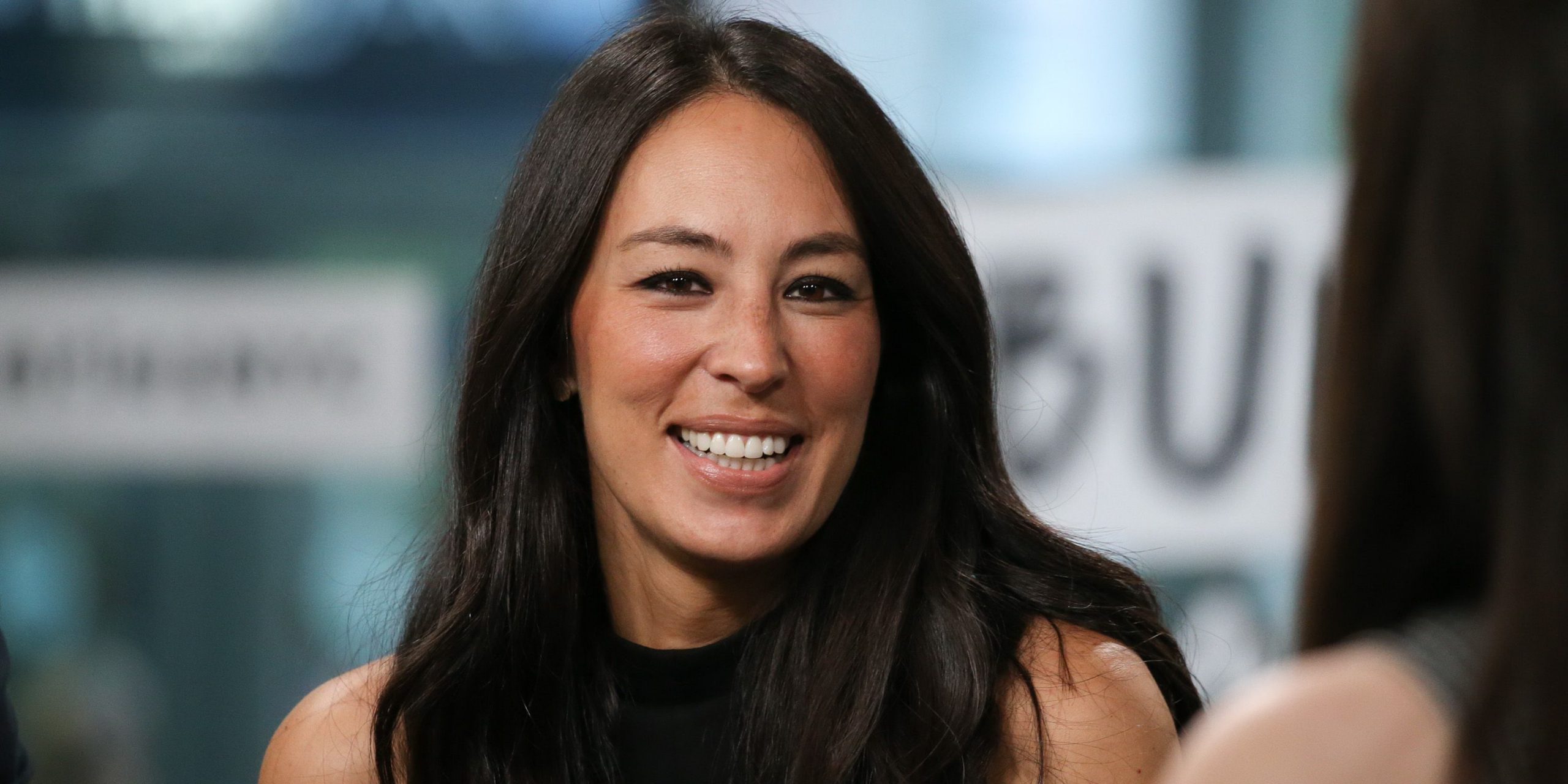 Where did Joanna Gaines grow up? Her Wiki: Husband Chip Gaines, Net Worth, Baby, Sisters, House