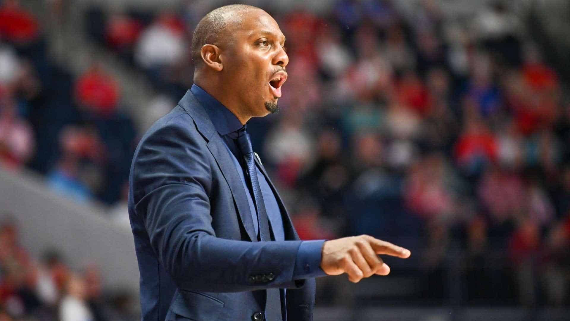 Penny Hardaway: A Mentor and a Role Model for Young Athletes